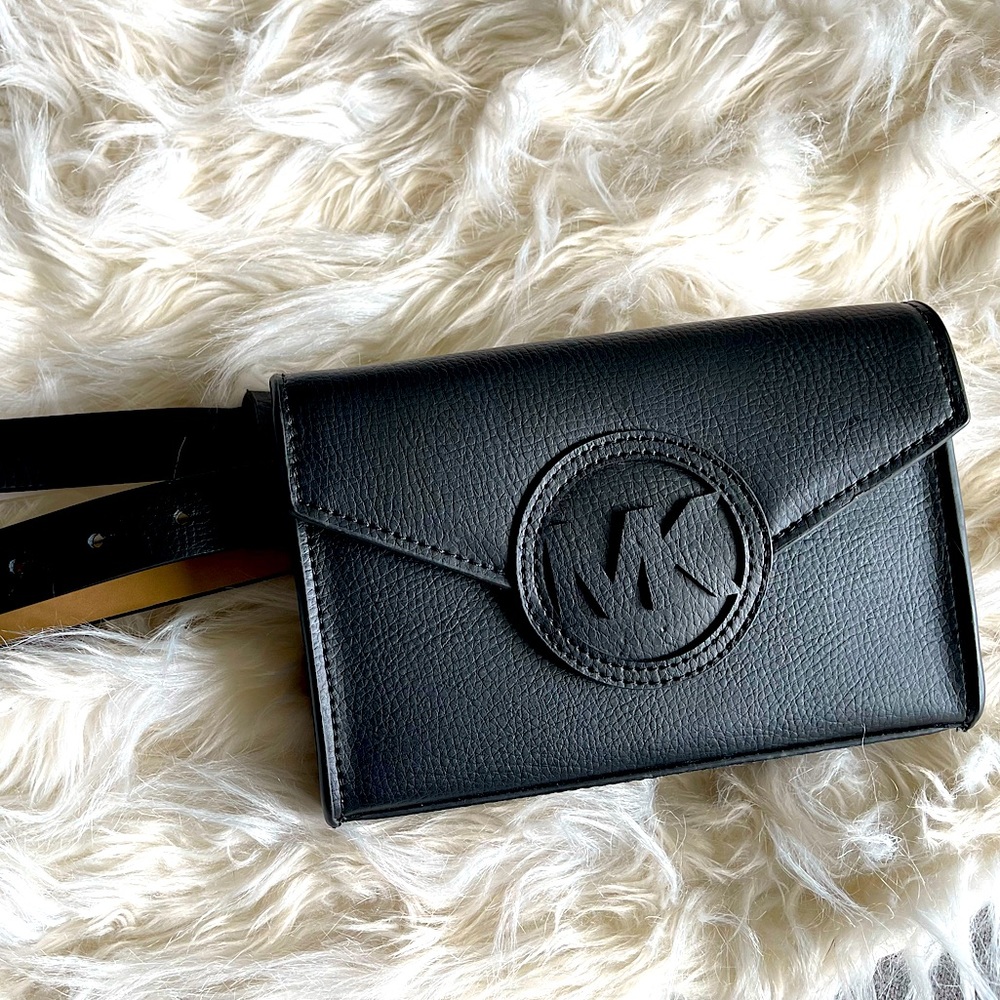 Black Michael Kors Fanny pack L/XL